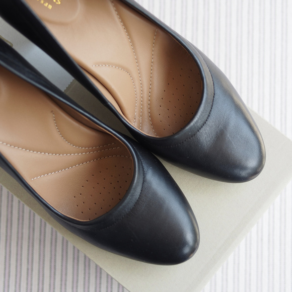 CLARKS : Almond toe high heel work pumps - Picture 5 of 6